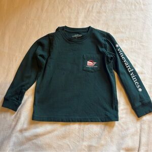 Vineyard Vines Kids Long-Sleeve Tee in Dark Green with Pocket Whale size 4 T